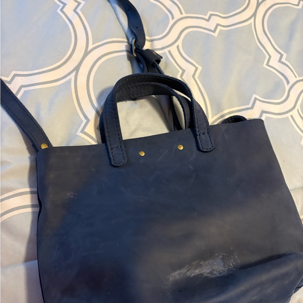 Stylish Navy Leather Crossbody Bag - Picture 3 of 4